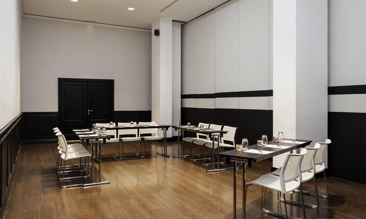 Salon Junta Hotel ILUNION Suites Madrid Madrid Salon Junta Hotel ILUNION Suites Madrid Madrid