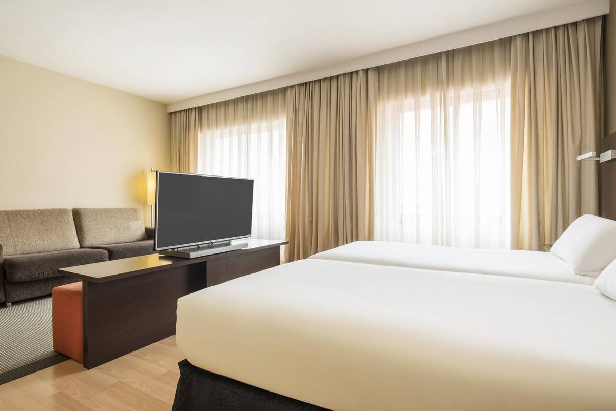Premium-zimmer ilunion suites madrid Hotel ILUNION Suites Madrid