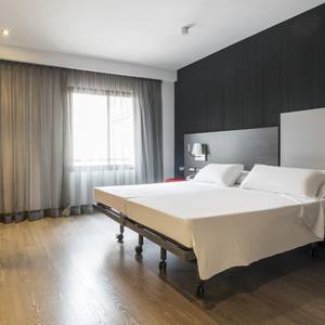 Barrierefreies zimmer Hotel ILUNION Suites Madrid