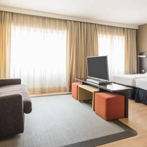 Premium Hotel ILUNION Suites Madrid